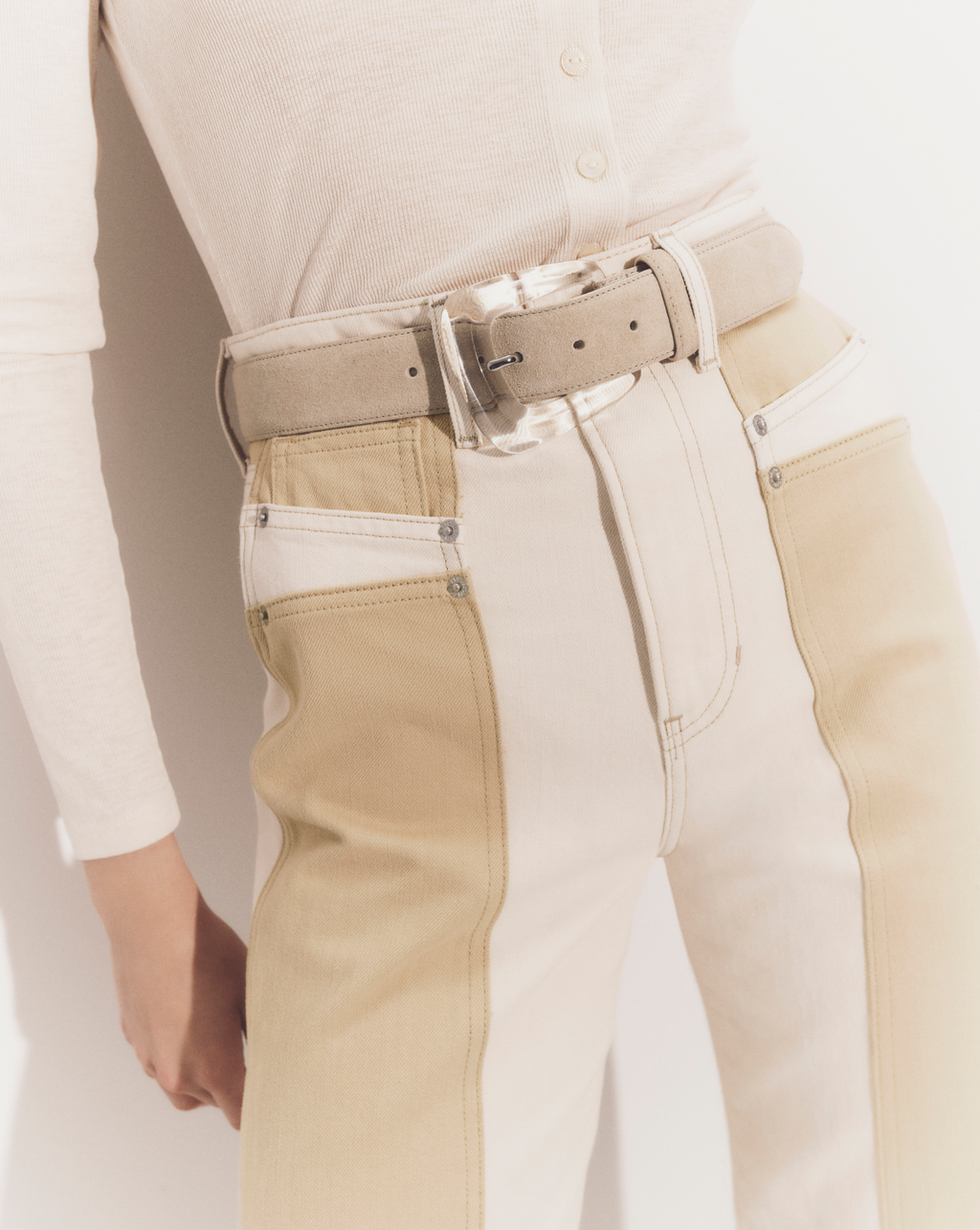 Arch Resin-Buckle Suede Belt