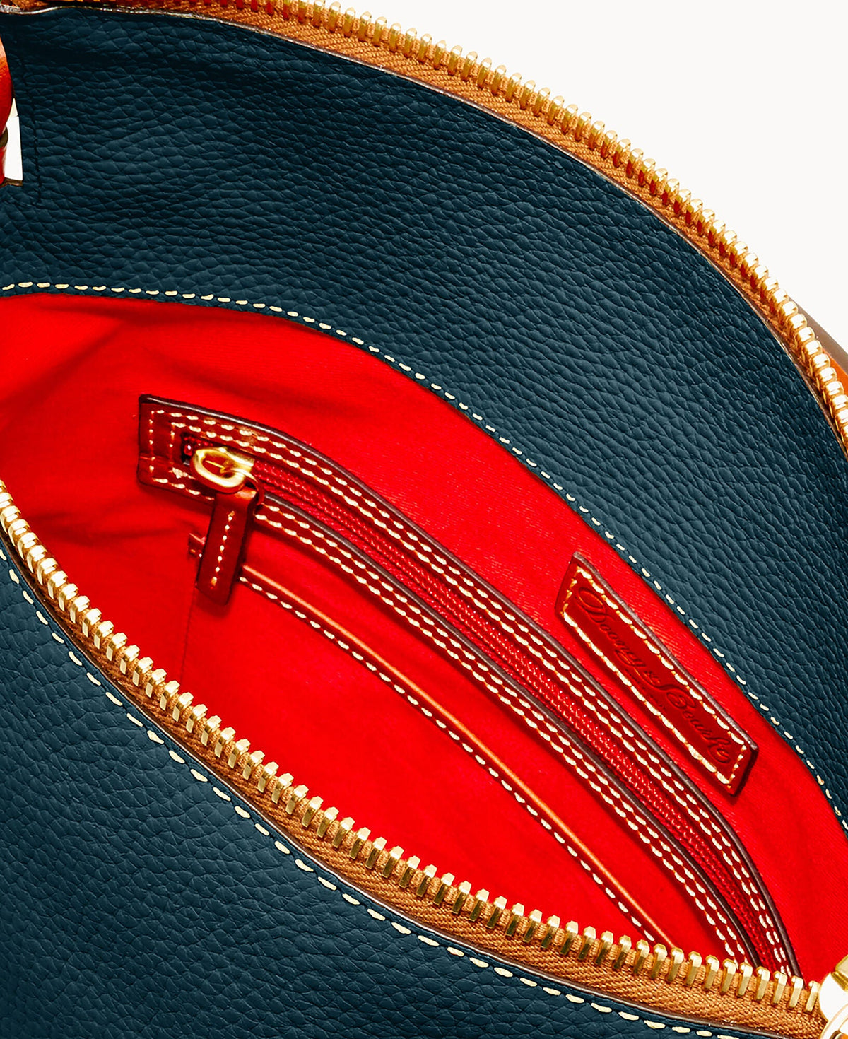 Pebble Grain Small Sloan
