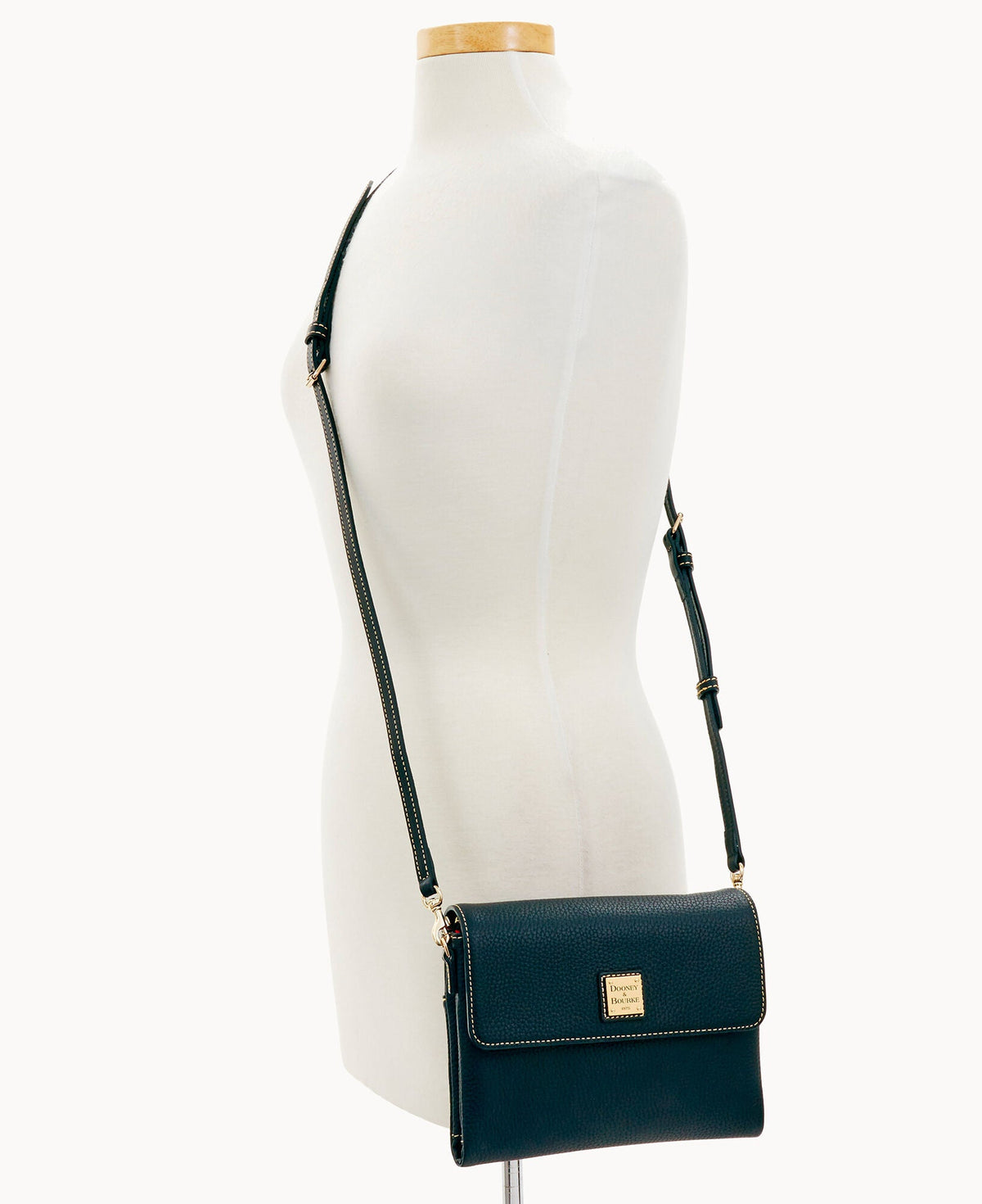 Pebble Grain Hunter Crossbody