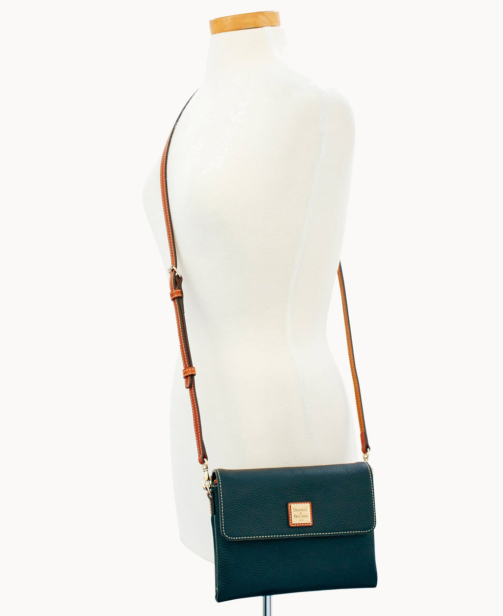 Pebble Grain Hunter Crossbody
