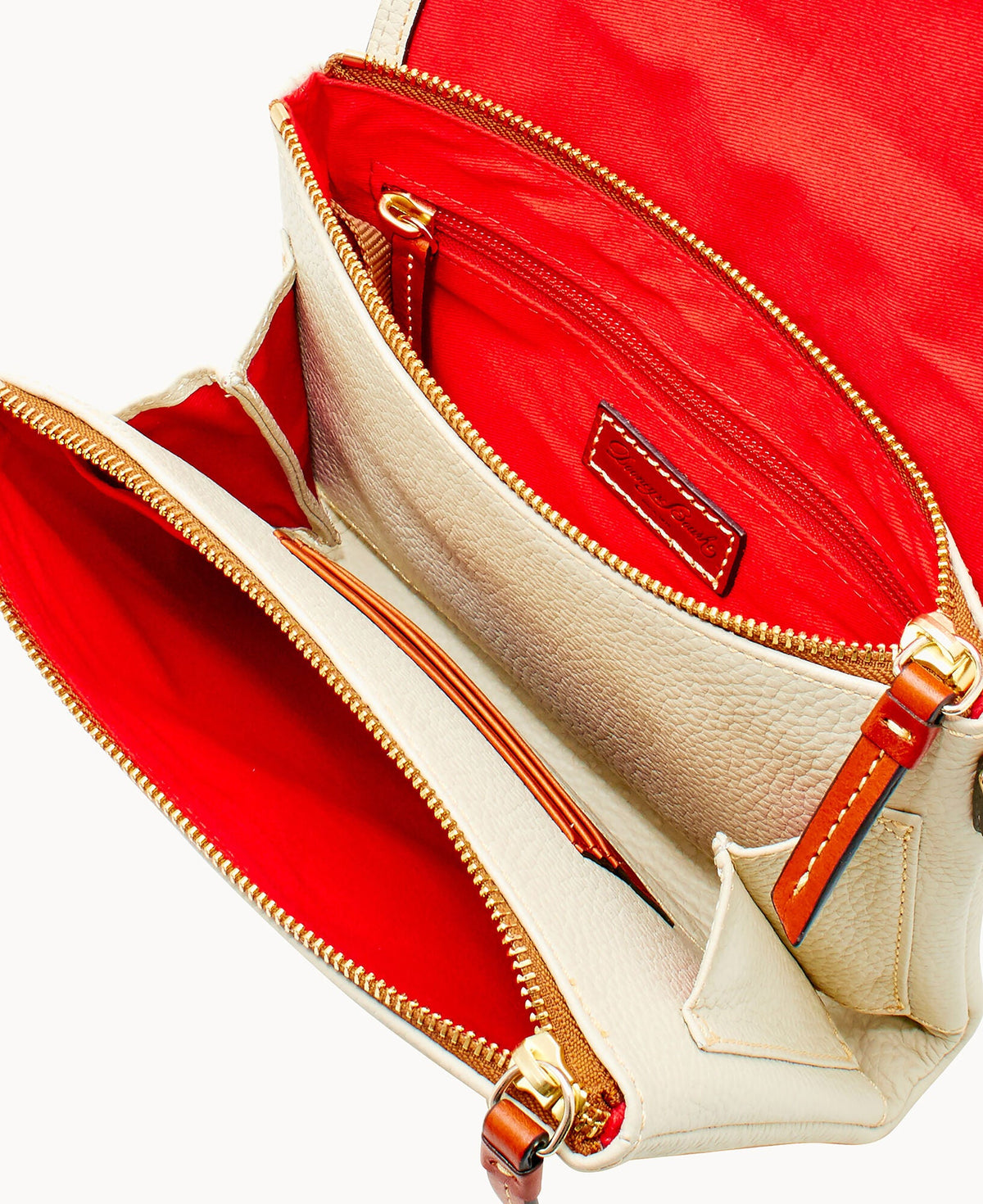 Pebble Grain Hunter Crossbody