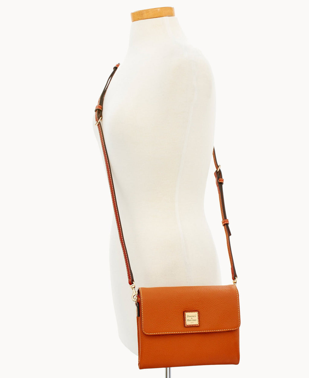 Pebble Grain Hunter Crossbody