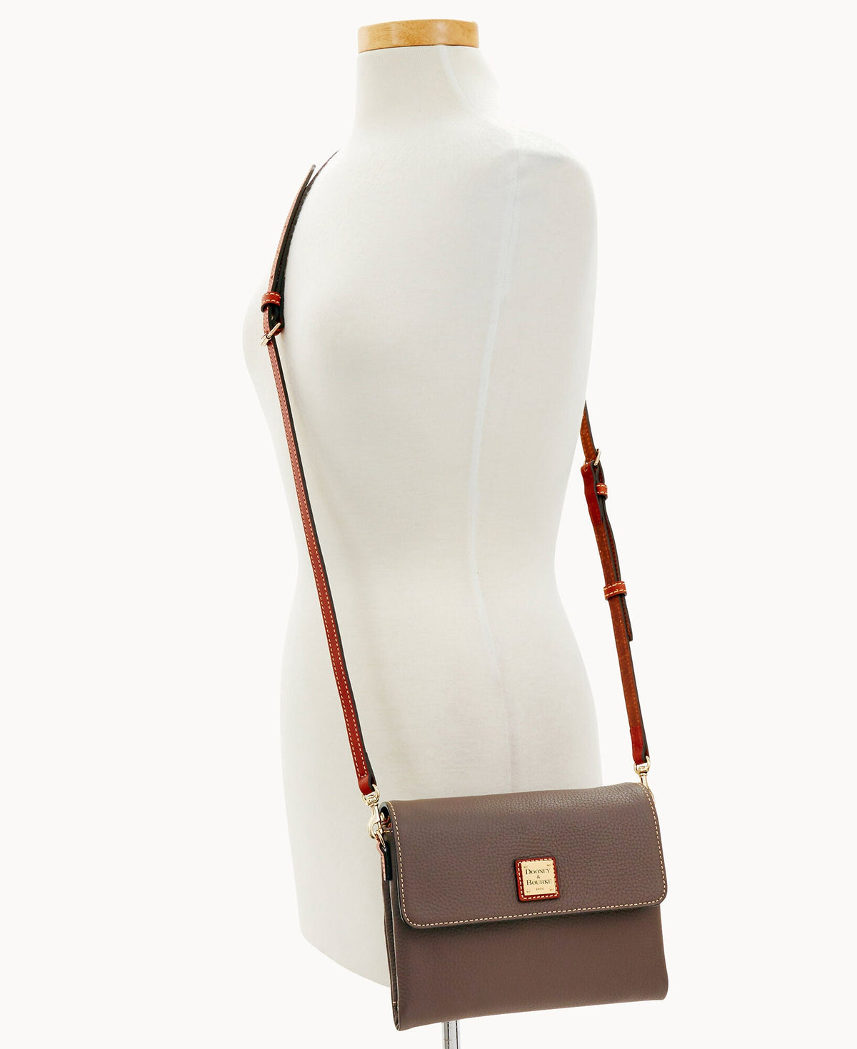 Pebble Grain Hunter Crossbody