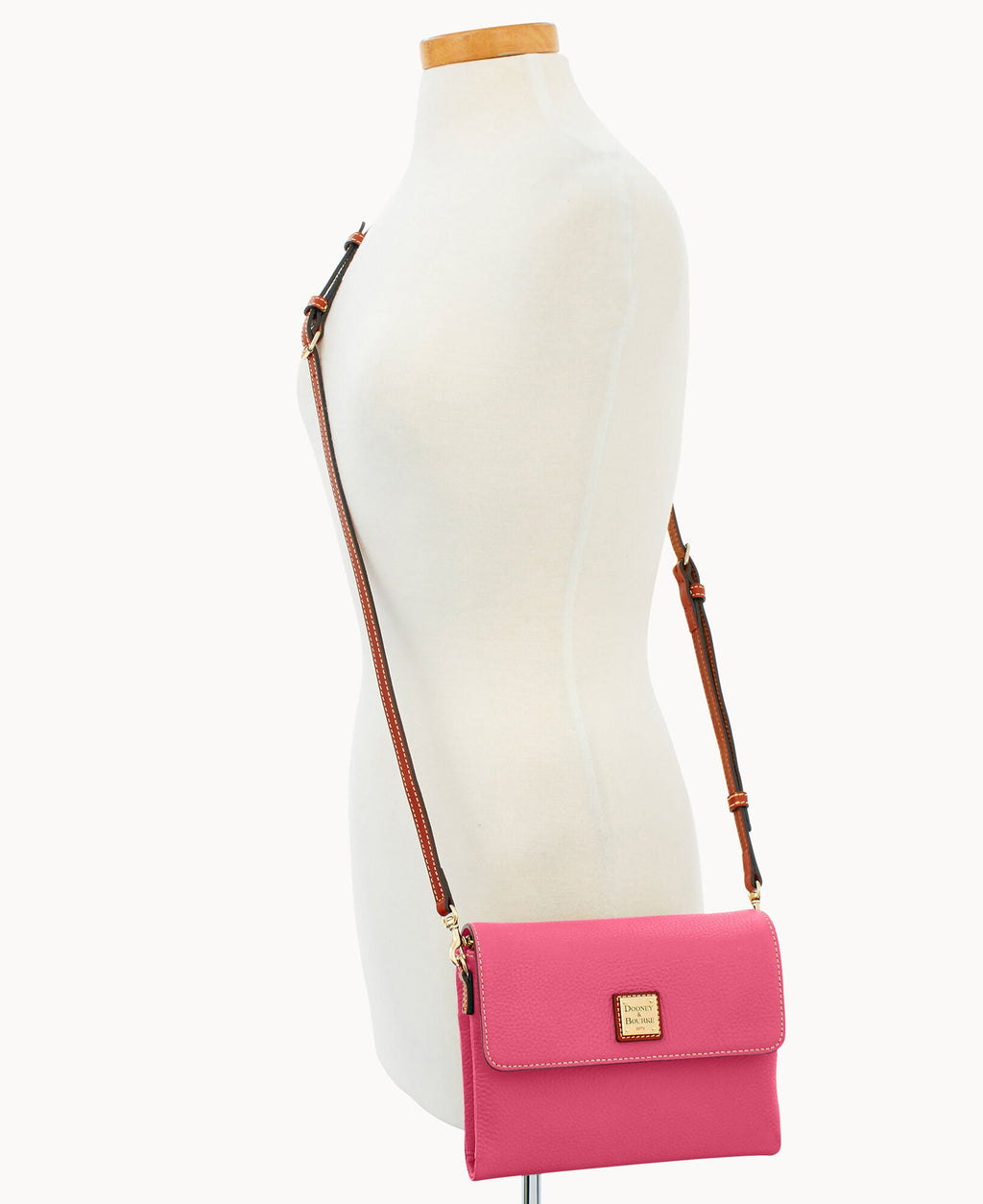 Pebble Grain Hunter Crossbody