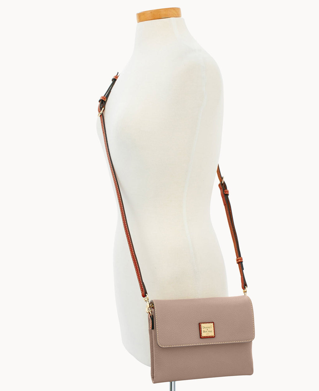 Pebble Grain Hunter Crossbody