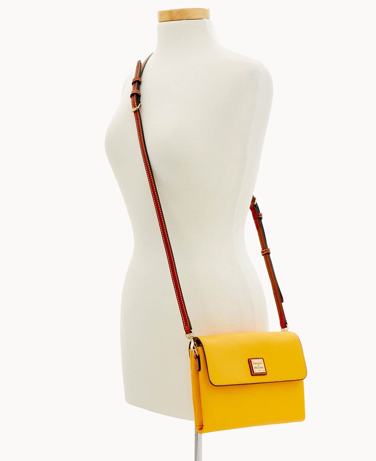 Pebble Grain Hunter Crossbody