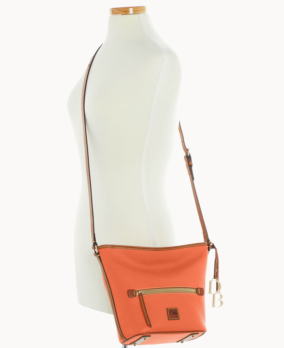 Pebble Grain Zip Sac
