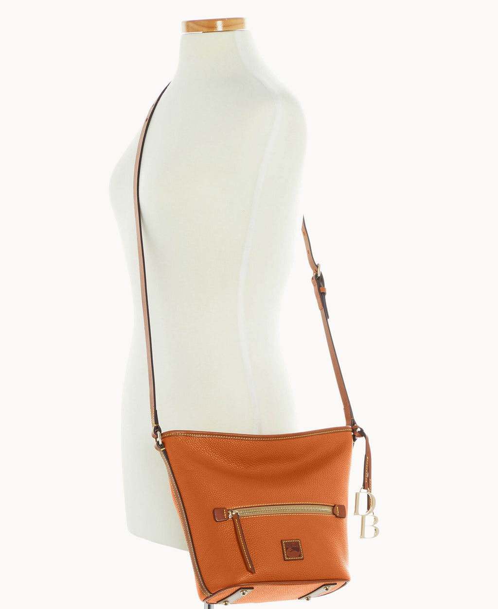 Pebble Grain Zip Sac