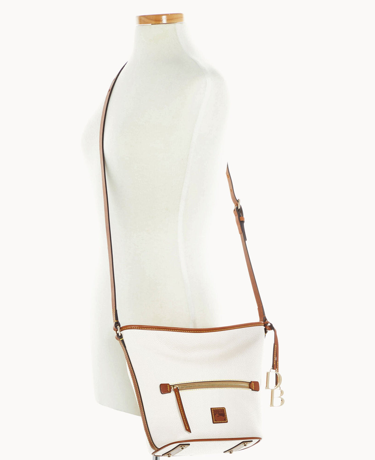 Pebble Grain Zip Sac