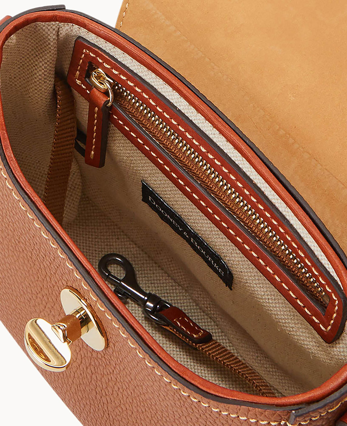 Pebble Turnlock Flap Saddle