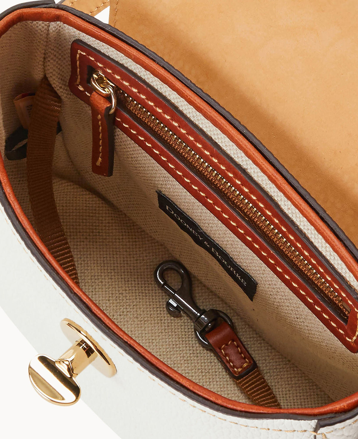 Pebble Turnlock Flap Saddle