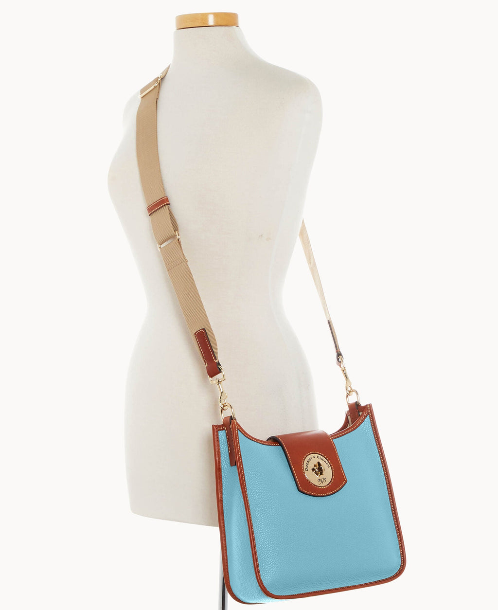 Pebble Turnlock Messenger 28