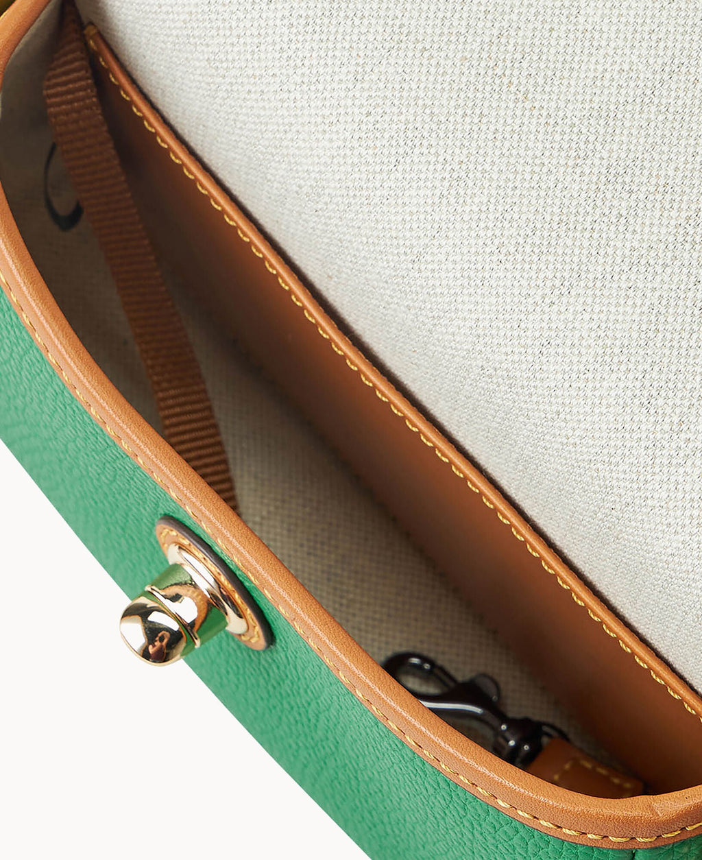 Pebble Grain Turnlock Crossbody 22